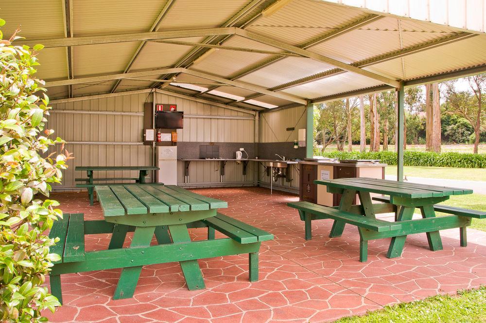 Warragul Gardens Holiday Park Extérieur photo