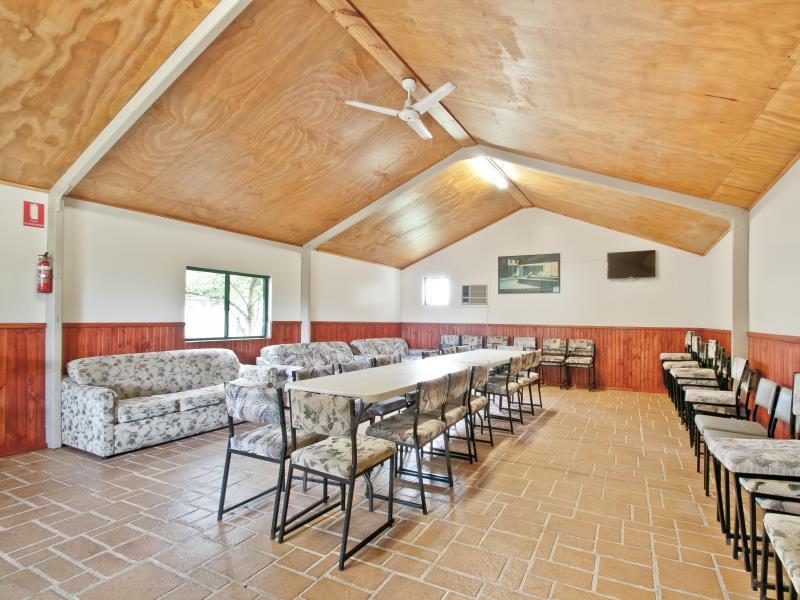 Warragul Gardens Holiday Park Extérieur photo